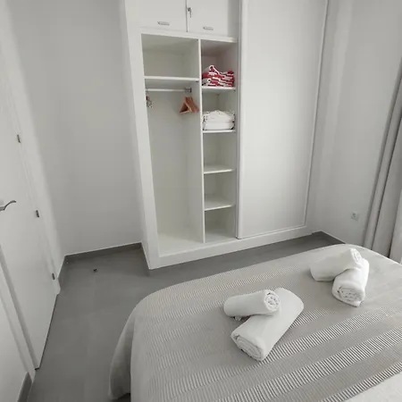 Apartment Residencial Pinos 3 *